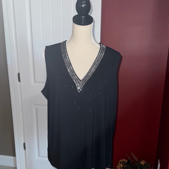 Roaman's Tops - 🍀Elegant Black Plus Size Sleeveless Top